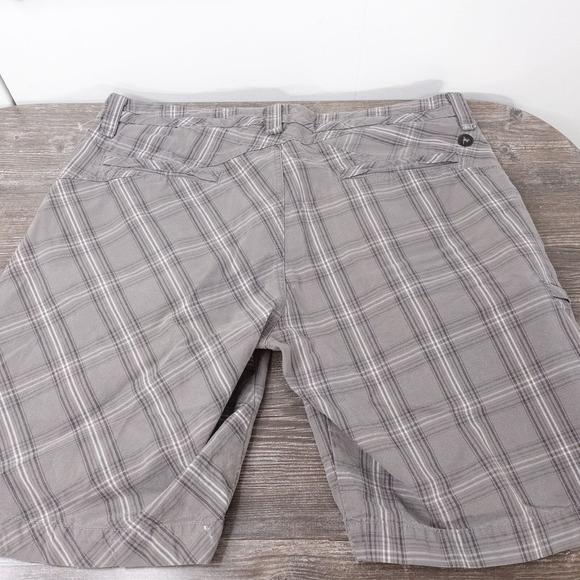 MARMOT GREY PLAID FLAT FRONT CHINO OUTDOORS SHRTS MENS SIZE 36 - Picture 5 of 8